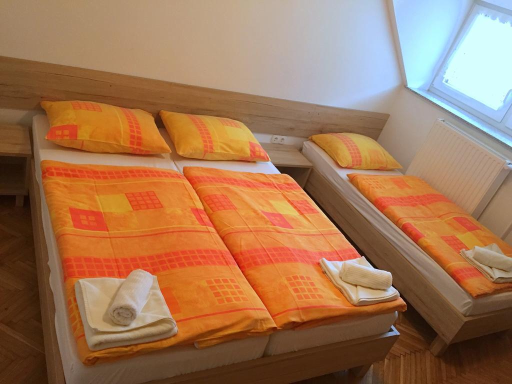 Apartmaji In Sobe Tina 크라니스카고라 외부 사진