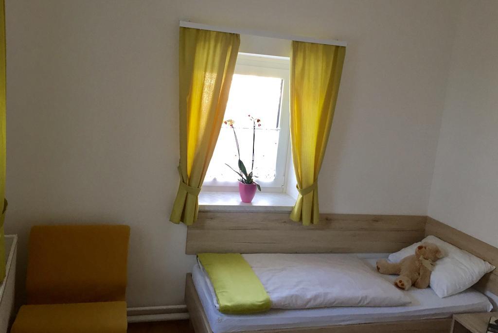 Apartmaji In Sobe Tina 크라니스카고라 외부 사진