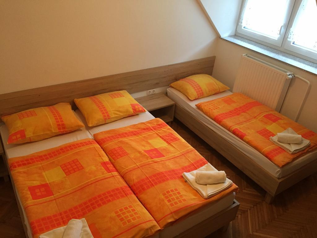 Apartmaji In Sobe Tina 크라니스카고라 외부 사진