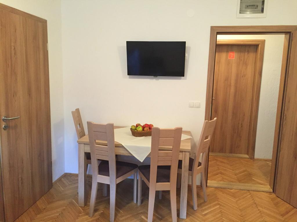 Apartmaji In Sobe Tina 크라니스카고라 외부 사진