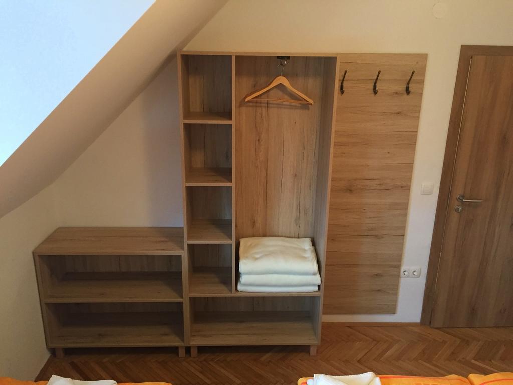 Apartmaji In Sobe Tina 크라니스카고라 외부 사진