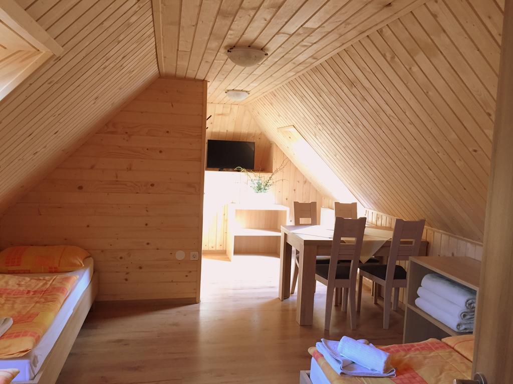 Apartmaji In Sobe Tina 크라니스카고라 외부 사진